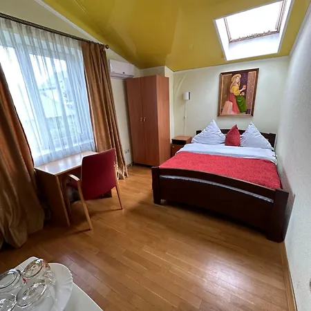 Malva Hotel *